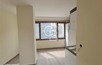 Üsküdar Uncular caddesinde kiralık 1+1 ofis