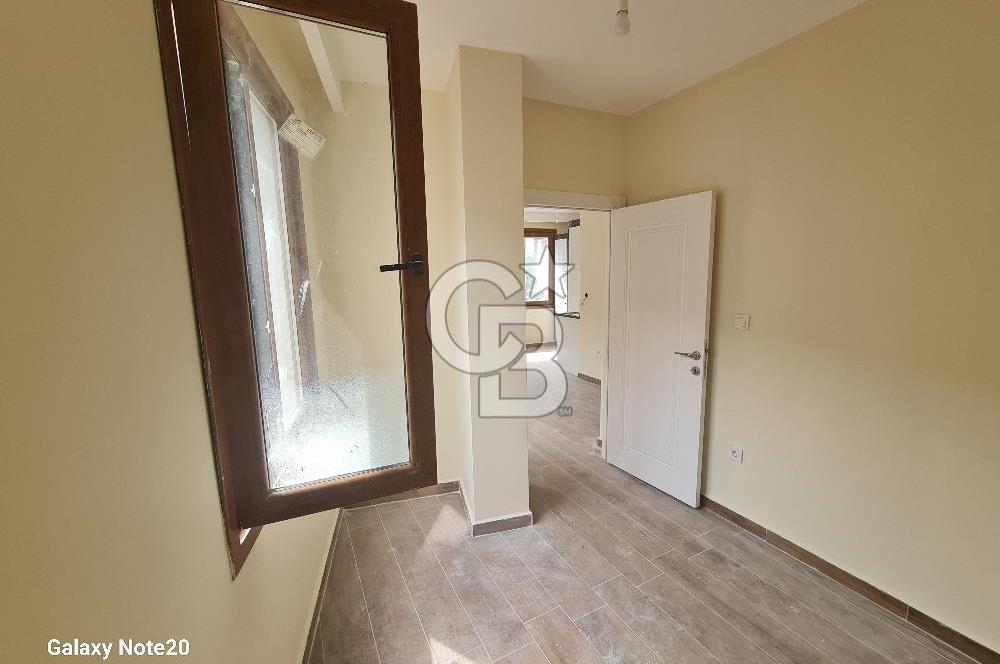 Üsküdar Uncular caddesinde kiralık 1+1 ofis