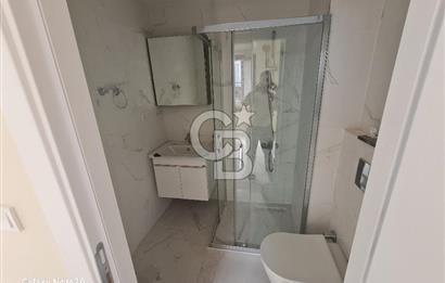 Üsküdar Uncular caddesinde kiralık 1+1 ofis