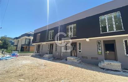 ÇANAKKALE GÜZELYALIDA DENİZE 200 M MESAFEDE SATILIK VİLLA 