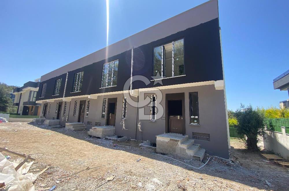 ÇANAKKALE GÜZELYALIDA DENİZE 200 M MESAFEDE SATILIK VİLLA 