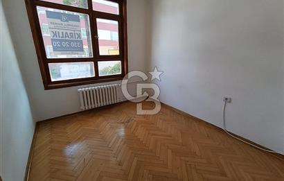KENEDY  CADDESİ ÜZERİNDE KİRALIK DAİRESİ 3+1