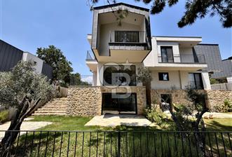 Ula Ataköy’de Satılık, Sıfır, Yarı Müstakil Villa