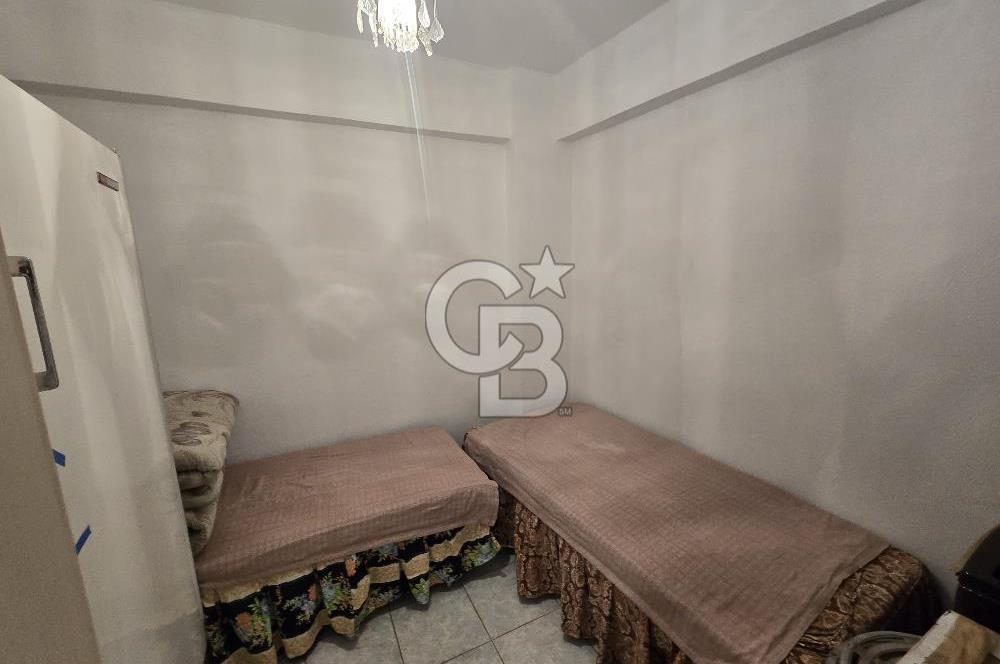 ALİAĞA'DA MERKEZİ KONUMDA EŞYALI KİRALIK 3+1 DAİRE