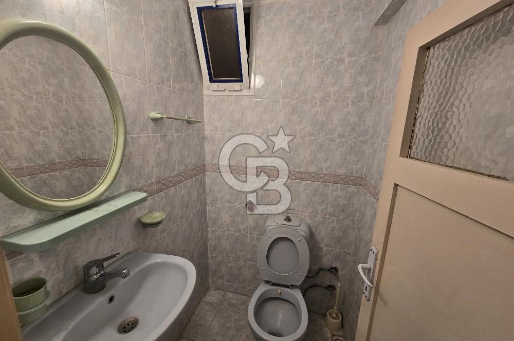 ALİAĞA'DA MERKEZİ KONUMDA EŞYALI KİRALIK 3+1 DAİRE