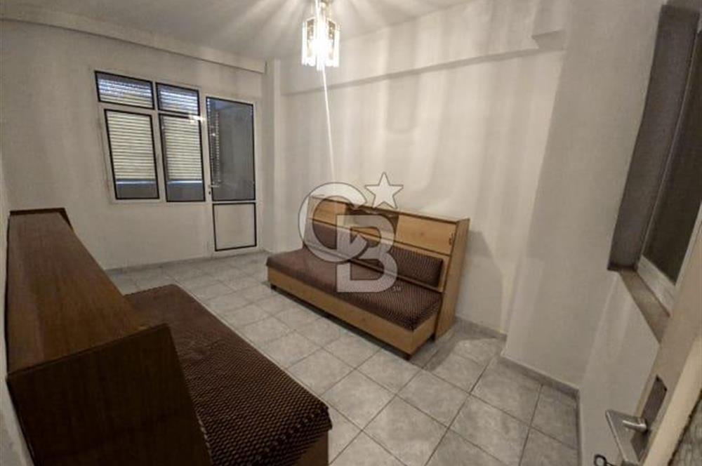ALİAĞA'DA MERKEZİ KONUMDA EŞYALI KİRALIK 3+1 DAİRE
