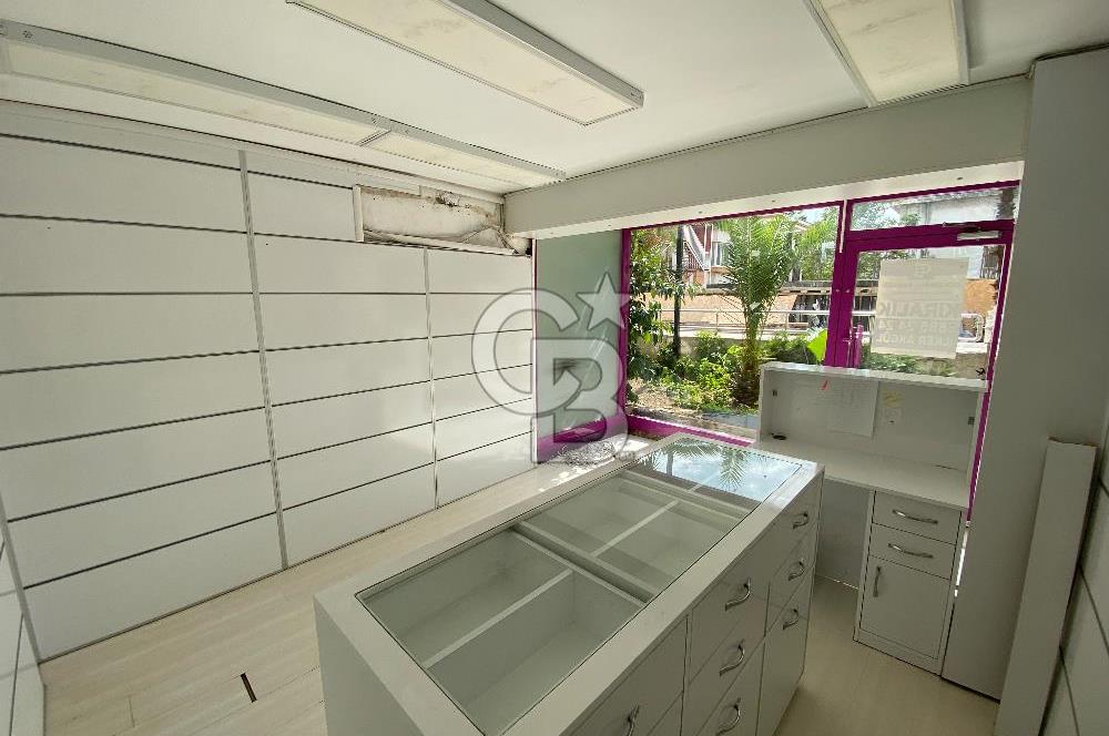 FLORYA ŞENLİKKÖYDE KİRALIK DÜKKAN 