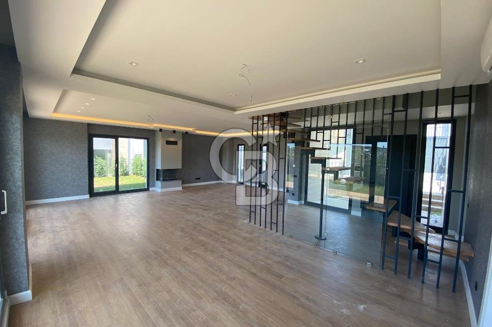 Tuzla'da Site İçerisinde Ultra Lüks Sıfır Kiralık Villa