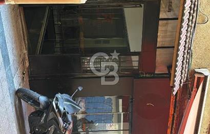 ASMALI MESCİTTE KÖŞE KONUMLU KİRALIK DÜKKAN 