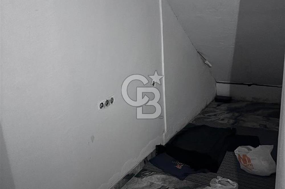 ASMALI MESCİTTE KÖŞE KONUMLU KİRALIK DÜKKAN 