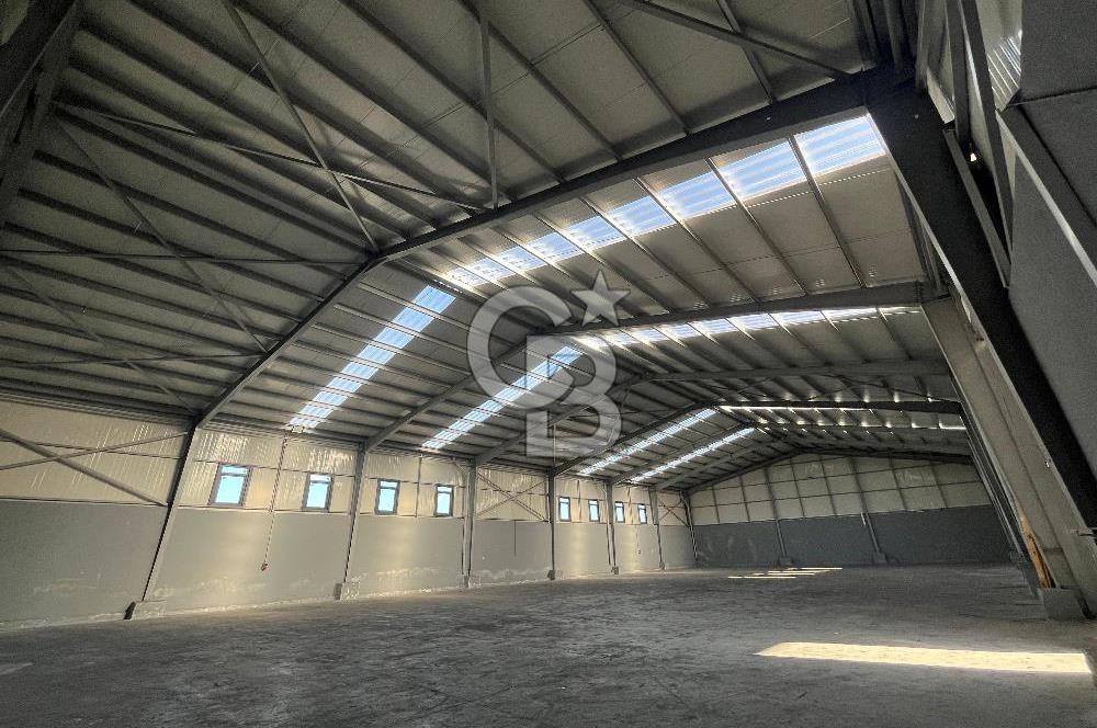Çatalcada 1.600 m² Kapalı Depo + 5.400 m² Açık Alan Kiralık