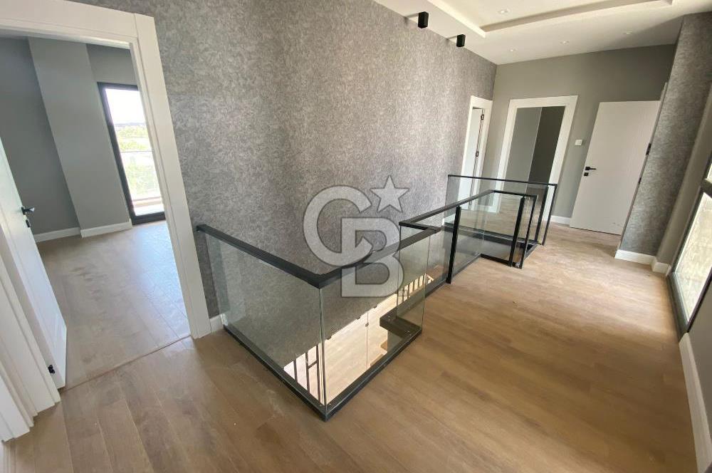 Tuzla'da Site İçerisinde Ultra Lüks Sıfır Kiralık Villa