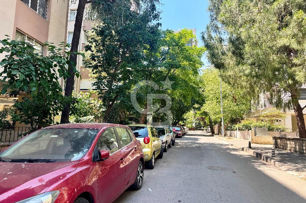 KOZYATAĞI MİNİBÜS CAD 2. PARALELİ, YÜKSEK KATTA, BALKONLU, FERAH 3+1 DAİRE