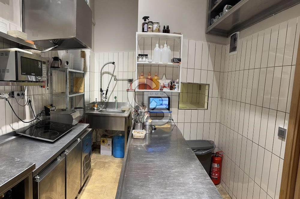 CADDEBOSTAN PLAJ YOLU SOKAK YÜKSEK CİROLU RESTAURANT&CAFE