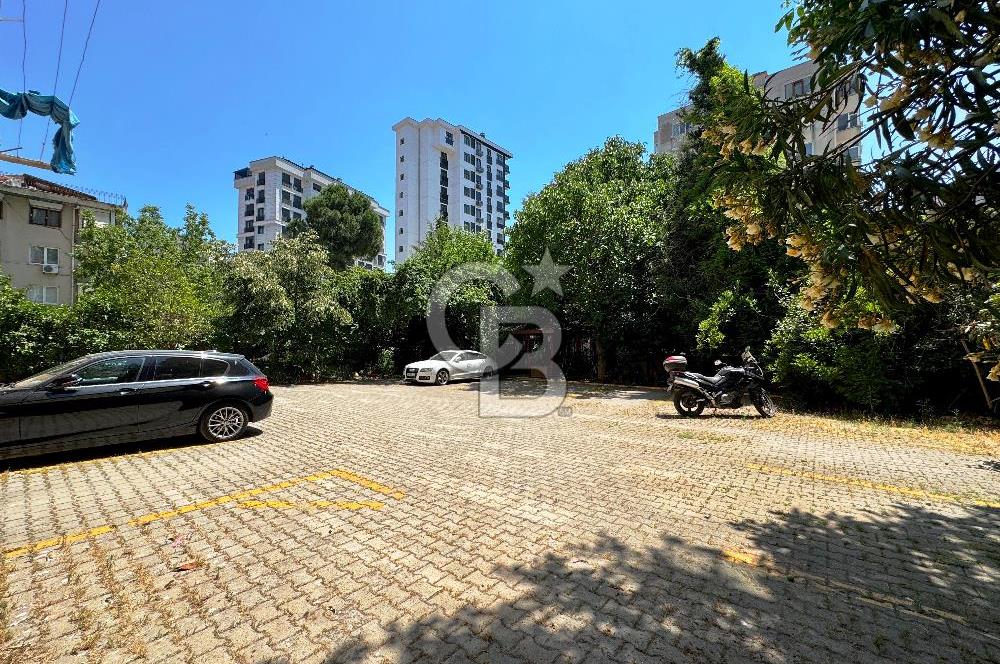 KOZYATAĞI MİNİBÜS CAD 2. PARALELİ, YÜKSEK KATTA, BALKONLU, FERAH 3+1 DAİRE