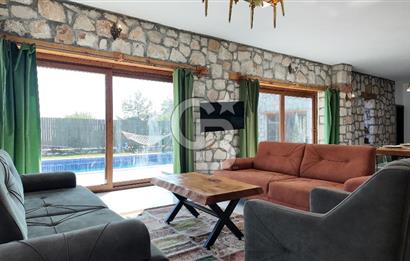 Antalya Kaş Sarıbelen De Triplex Satılık Taş Ev