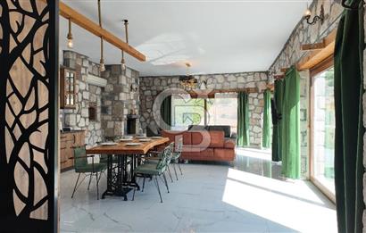 Antalya Kaş Sarıbelen De Triplex Satılık Taş Ev