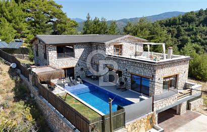Antalya Kaş Sarıbelen De Triplex Satılık Taş Ev