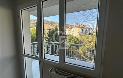 Karşıyaka Zübeyde Hanım Mh Doğalgazlı 100m2 2+1 Kiralık Daire 