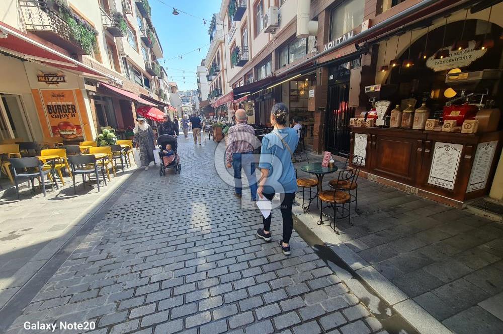 Üsküdar Uncular caddesinde kiralık 1+1 ofis