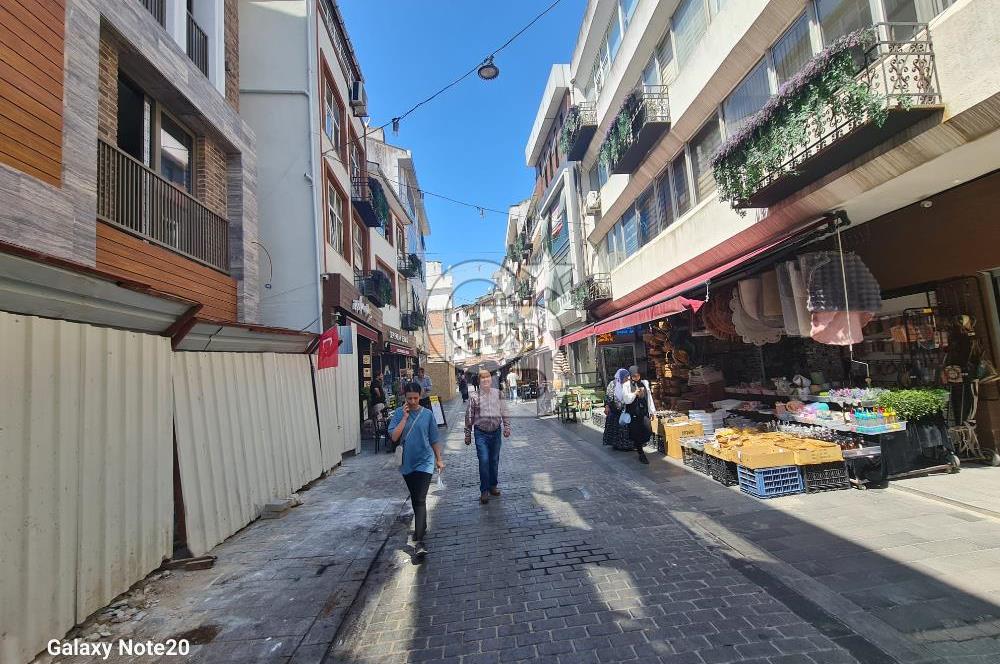 Üsküdar Uncular caddesinde kiralık 1+1 ofis