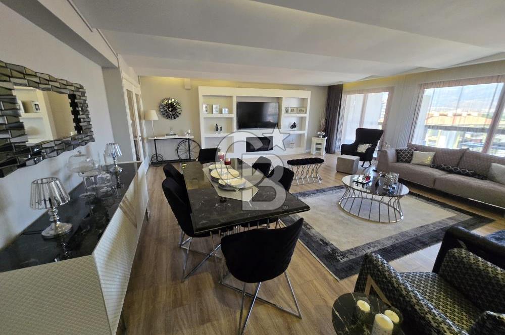 Menemen Taşkonakları sitesinde 260 m2 Satılık 4+1