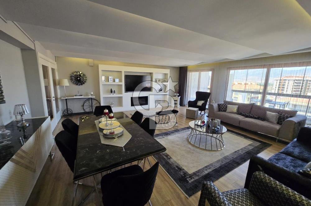 Menemen Taşkonakları sitesinde 260 m2 Satılık 4+1