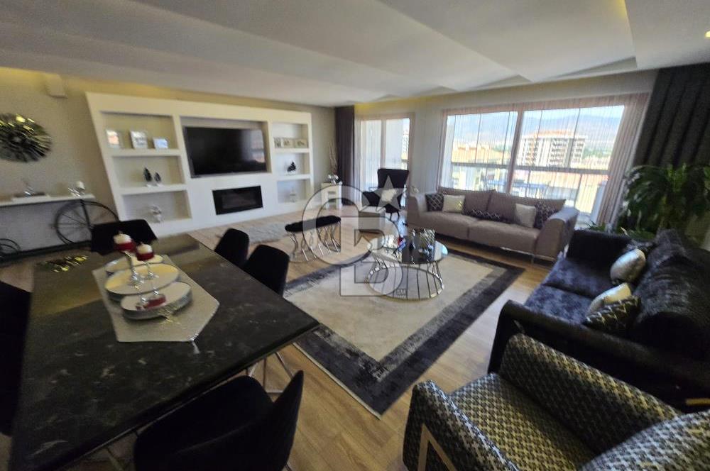 Menemen Taşkonakları sitesinde 260 m2 Satılık 4+1