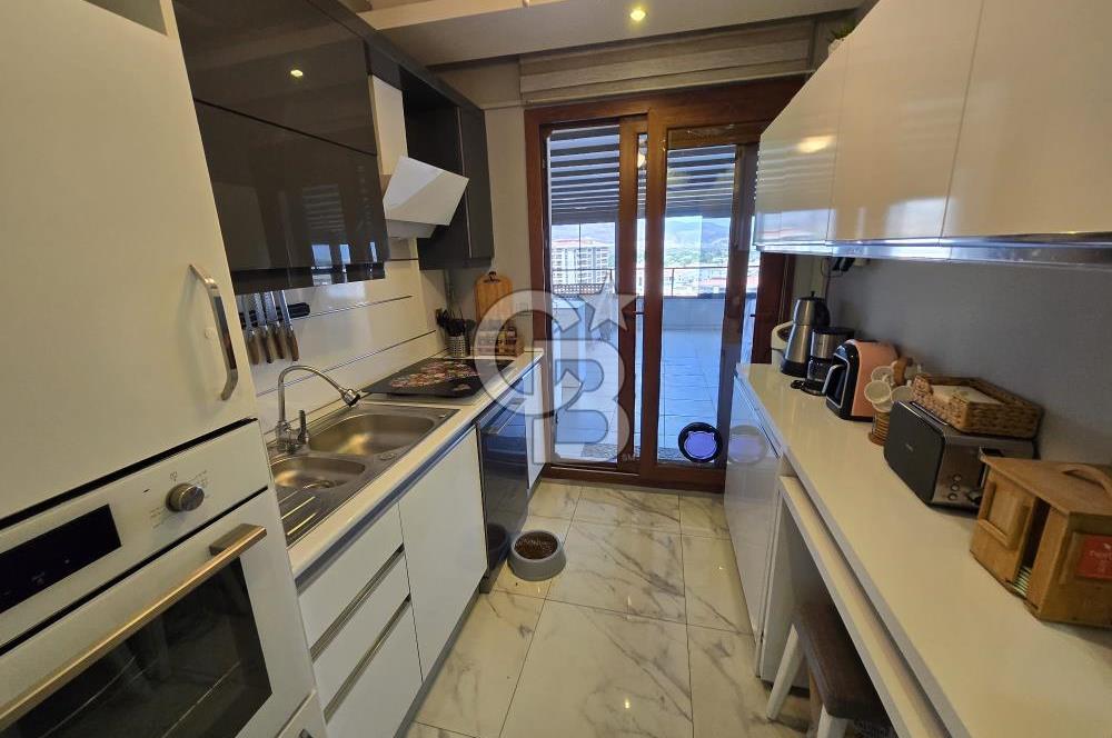 Menemen Taşkonakları sitesinde 260 m2 Satılık 4+1