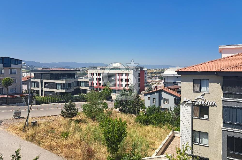 YALOVA ÇİFTLİKKÖYDE HARİKA DENİZ MANZARALI 3+1 SATILIK DAİRE