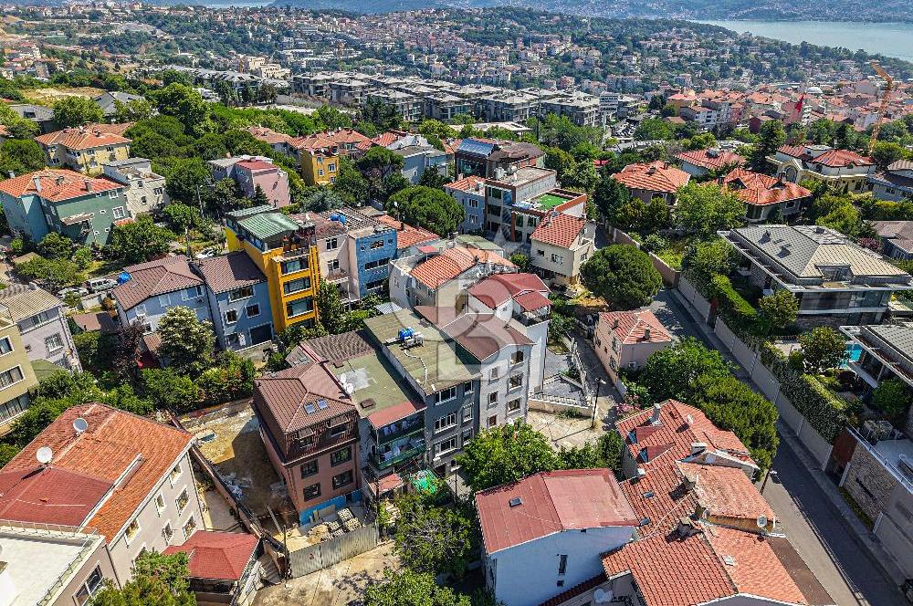 Kiralık müstakil bina Emirgan koruya yakın site içinde 4 katlı