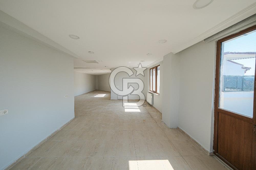 Kiralık müstakil bina Emirgan koruya yakın site içinde 4 katlı