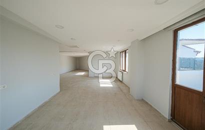 Satılık Emirgan koruya yakın müstakil 4 katlı site içerisinde