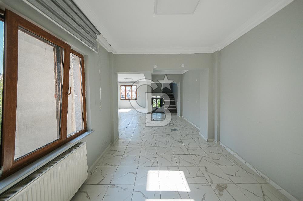 Satılık Emirgan koruya yakın müstakil 4 katlı site içerisinde