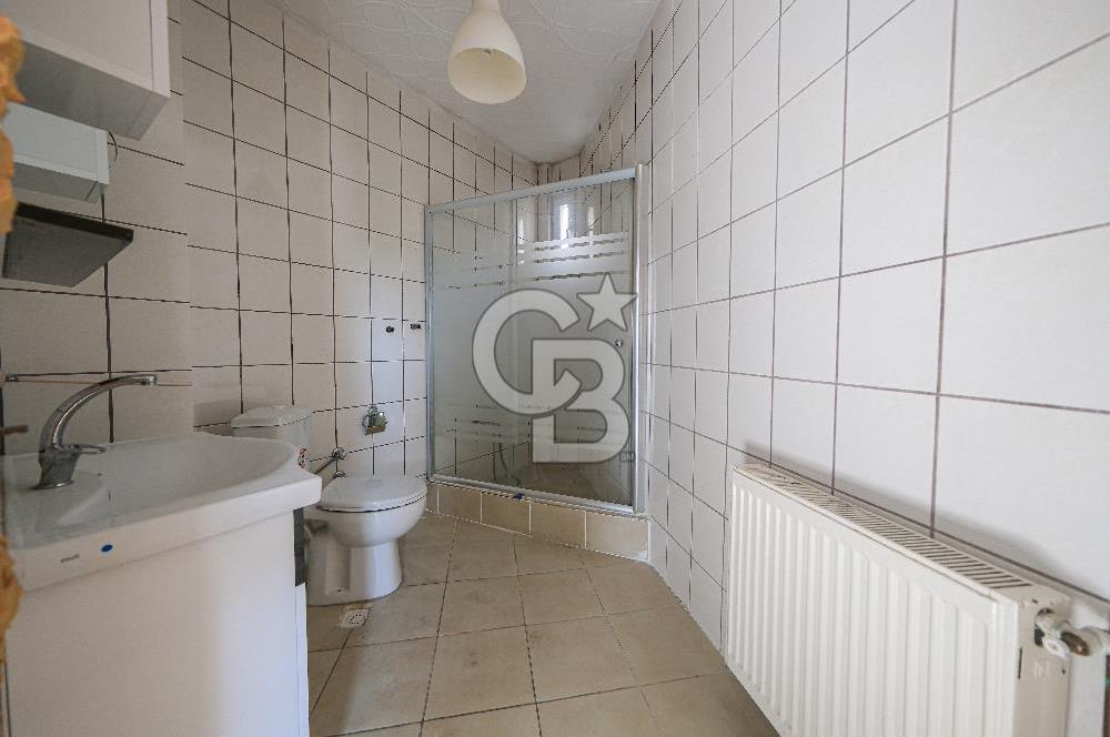 Satılık Emirgan koruya yakın müstakil 4 katlı site içerisinde