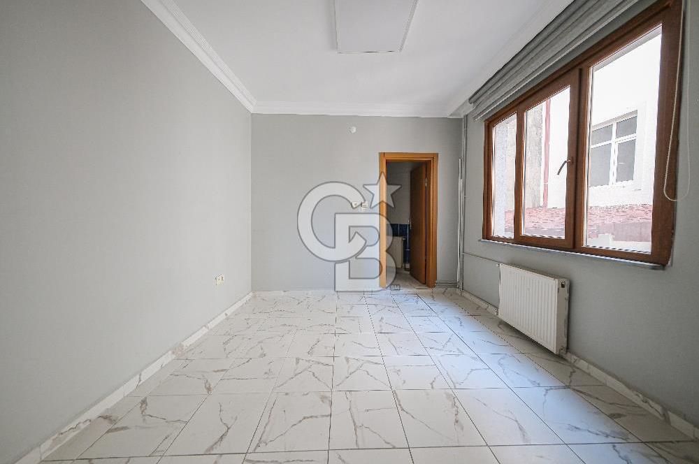 Satılık Emirgan koruya yakın müstakil 4 katlı site içerisinde