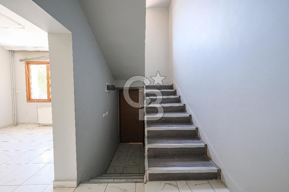 Satılık Emirgan koruya yakın müstakil 4 katlı site içerisinde