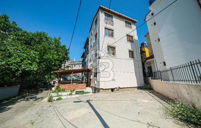 Satılık Emirgan koruya yakın müstakil 4 katlı site içerisinde