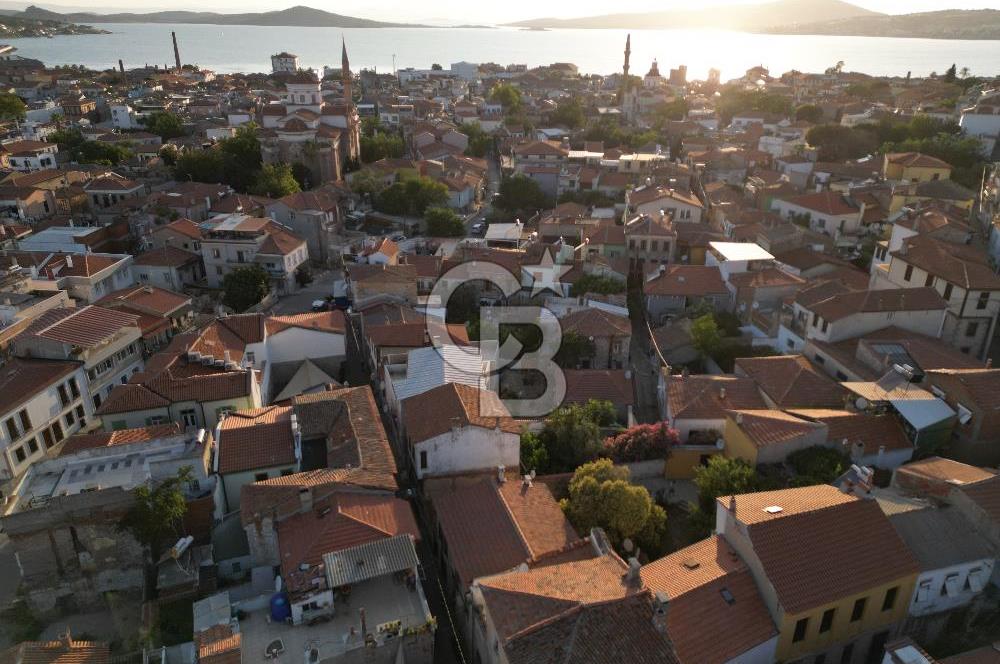  Ayvalık Fethiye Mahallesi’nde Satılık Tarihi Komple Taş Rum Evi