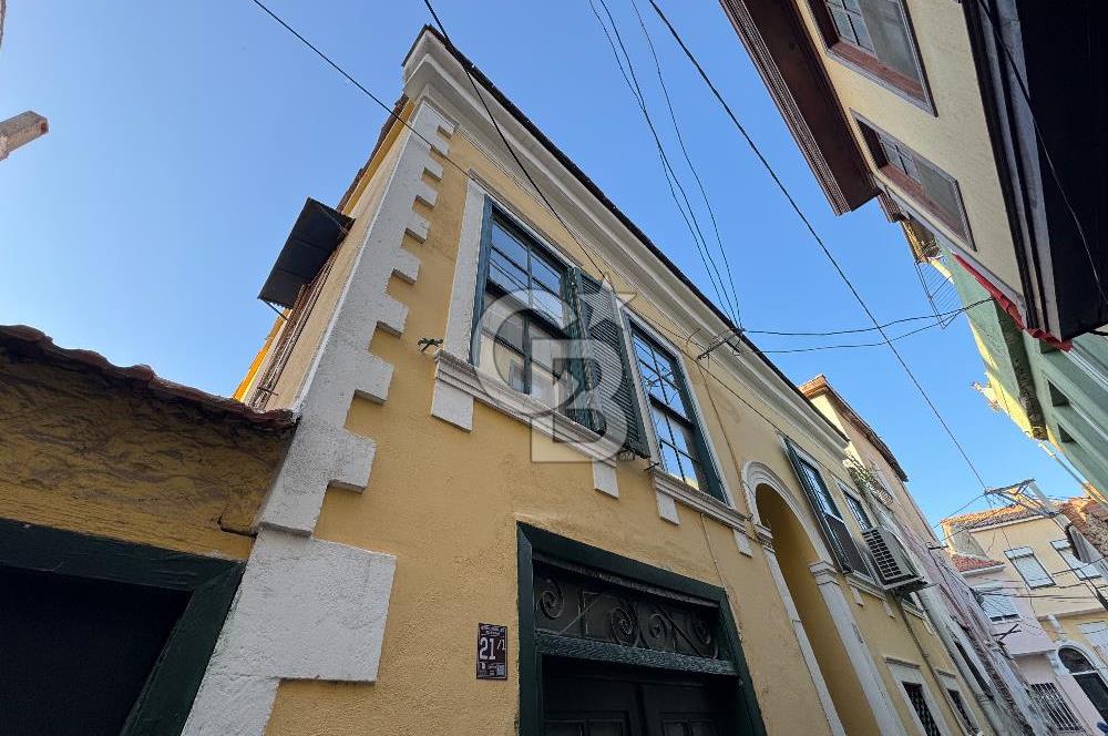  Ayvalık Fethiye Mahallesi’nde Satılık Tarihi Komple Taş Rum Evi