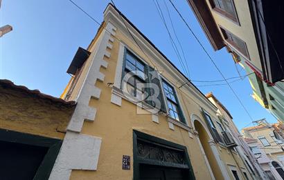  Ayvalık Fethiye Mahallesi’nde Satılık Tarihi Komple Taş Rum Evi