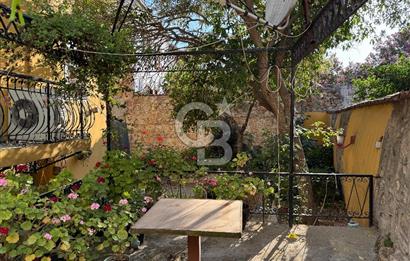  Ayvalık Fethiye Mahallesi’nde Satılık Tarihi Komple Taş Rum Evi