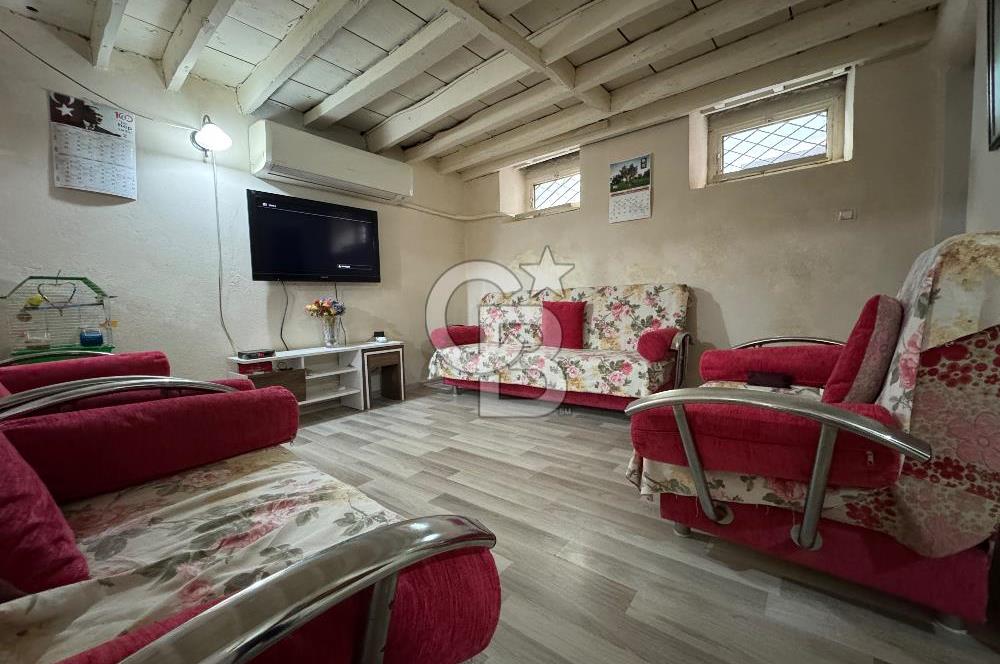  Ayvalık Fethiye Mahallesi’nde Satılık Tarihi Komple Taş Rum Evi