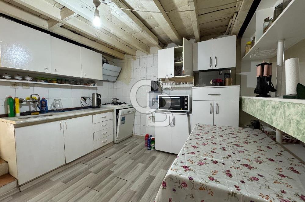  Ayvalık Fethiye Mahallesi’nde Satılık Tarihi Komple Taş Rum Evi