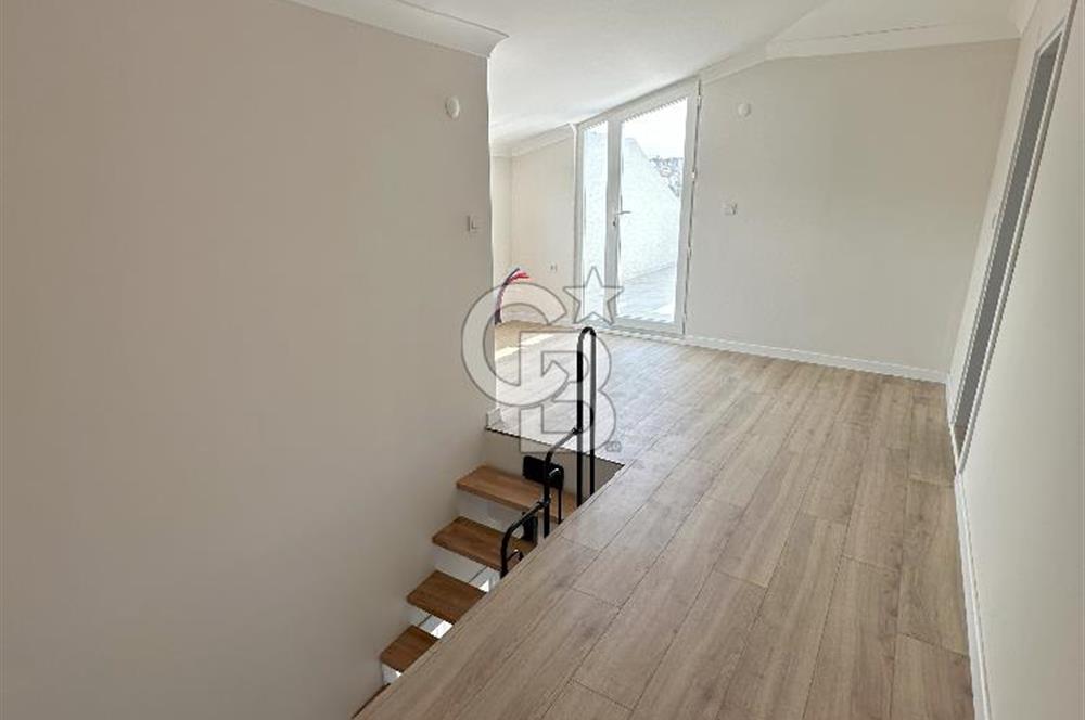 CB Fly'dan Cadde, Belediye ve Kaymakamlık Yakını Çatı Dubleks
