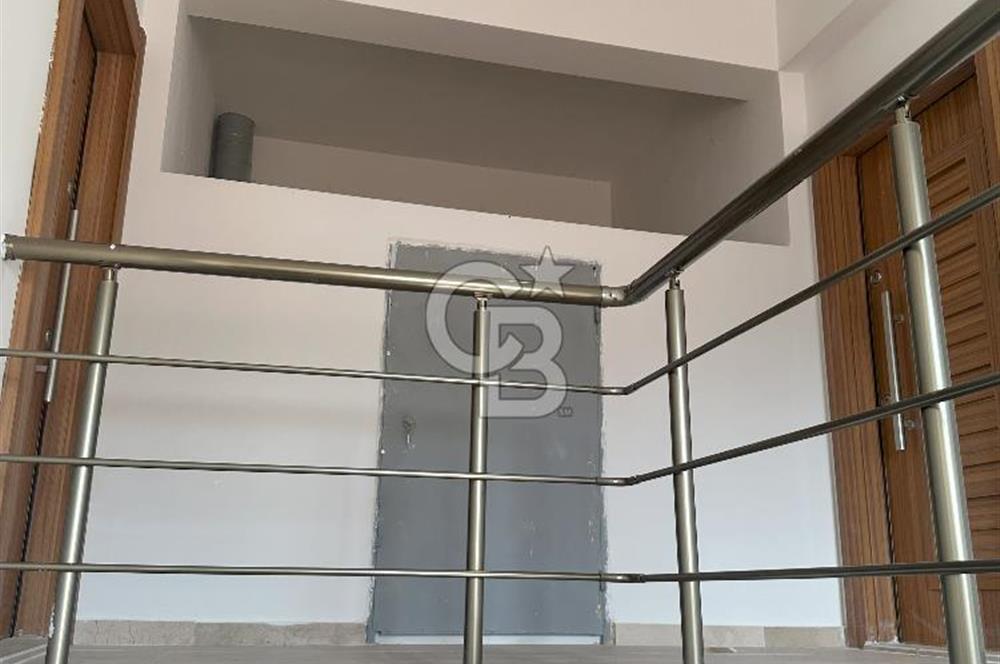 CB Fly'dan Cadde, Belediye ve Kaymakamlık Yakını Çatı Dubleks