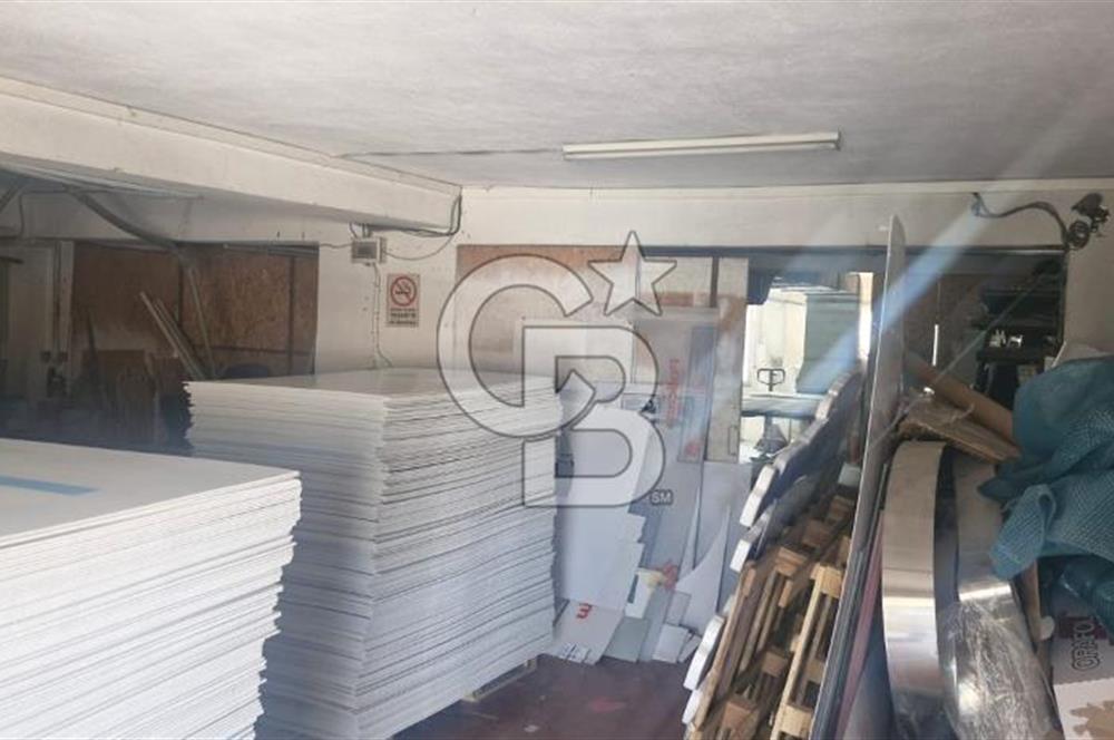 İzmir'de Bornova'nin Ticari kalbi Olan  1. Sanayide Mükemmel Lokasyonda İş Hanı
