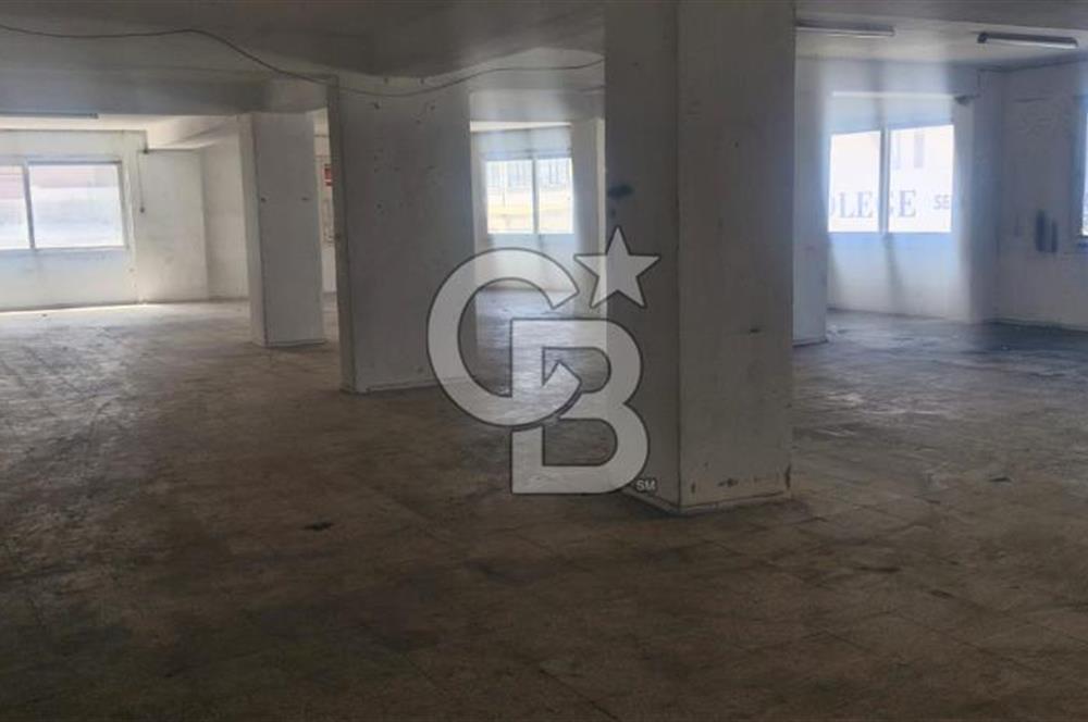 İzmir'de Bornova'nin Ticari kalbi Olan  1. Sanayide Mükemmel Lokasyonda İş Hanı