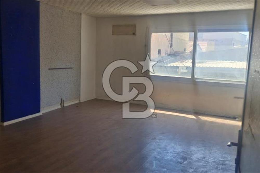 İzmir'de Bornova'nin Ticari kalbi Olan  1. Sanayide Mükemmel Lokasyonda İş Hanı