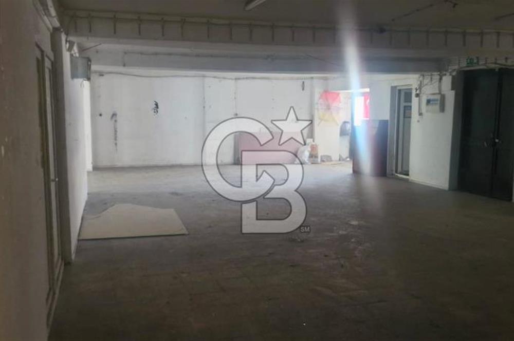 İzmir'de Bornova'nin Ticari kalbi Olan  1. Sanayide Mükemmel Lokasyonda İş Hanı